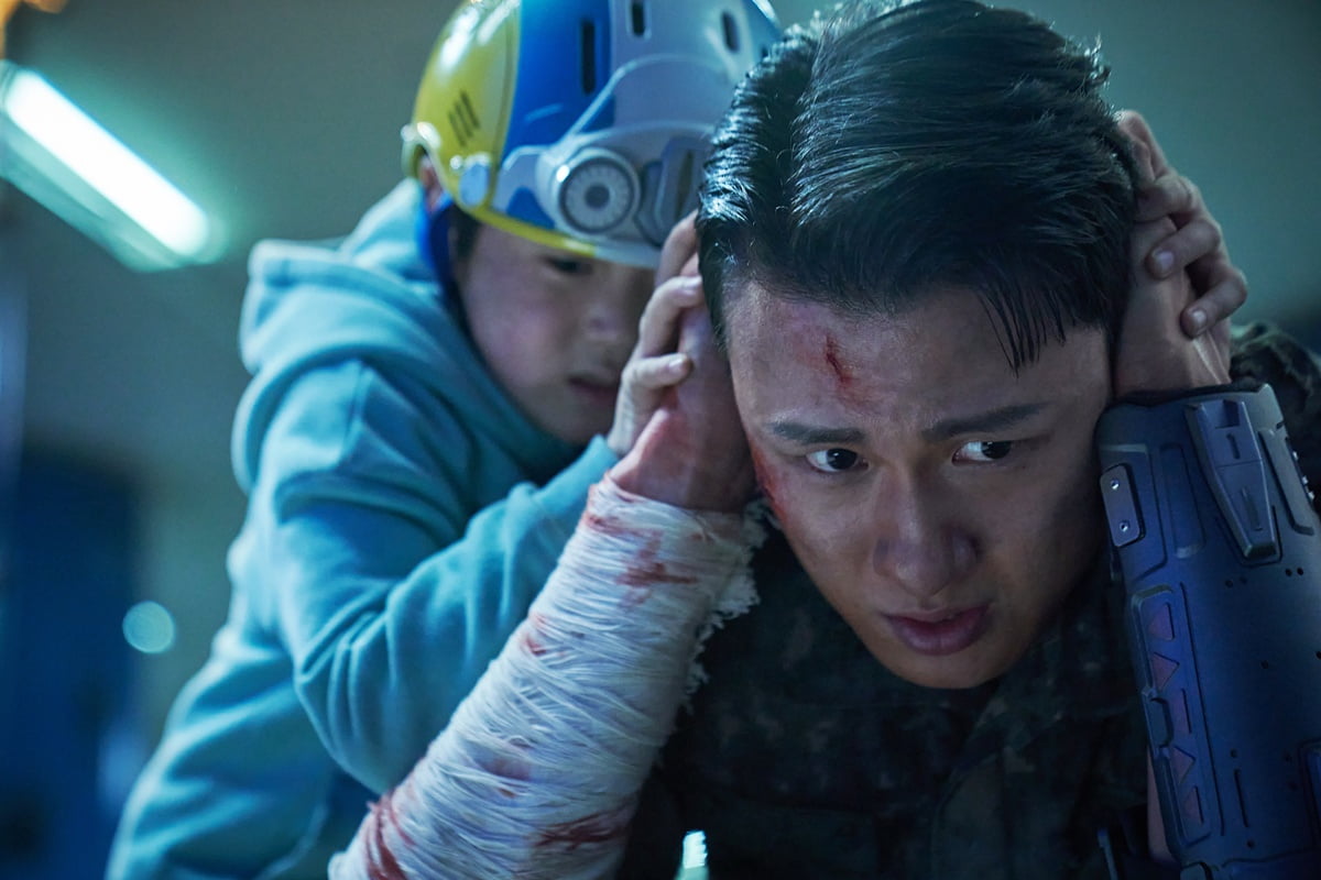 Immersive Fantasy Action: 'Omniscient Reader's Viewpoint' Unveils Second Set of Stills