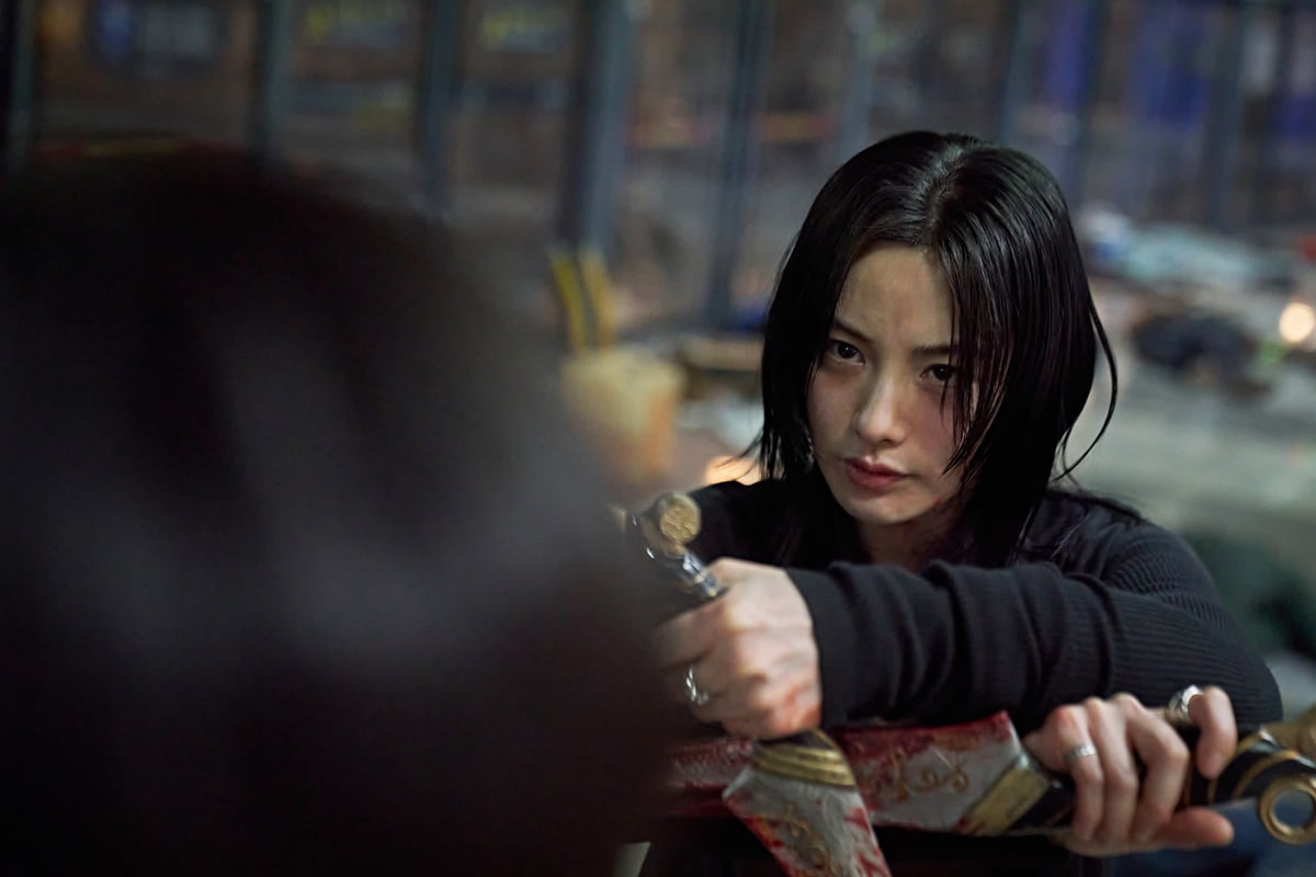 Immersive Fantasy Action: 'Omniscient Reader's Viewpoint' Unveils Second Set of Stills