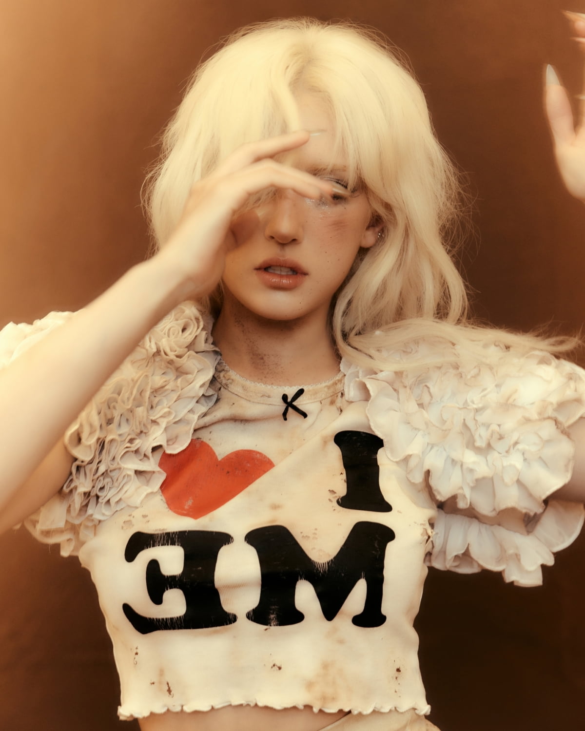 Jeon So-mi Teases Fans with Mysterious Concept Photo for Upcoming Single 'EXTRA'