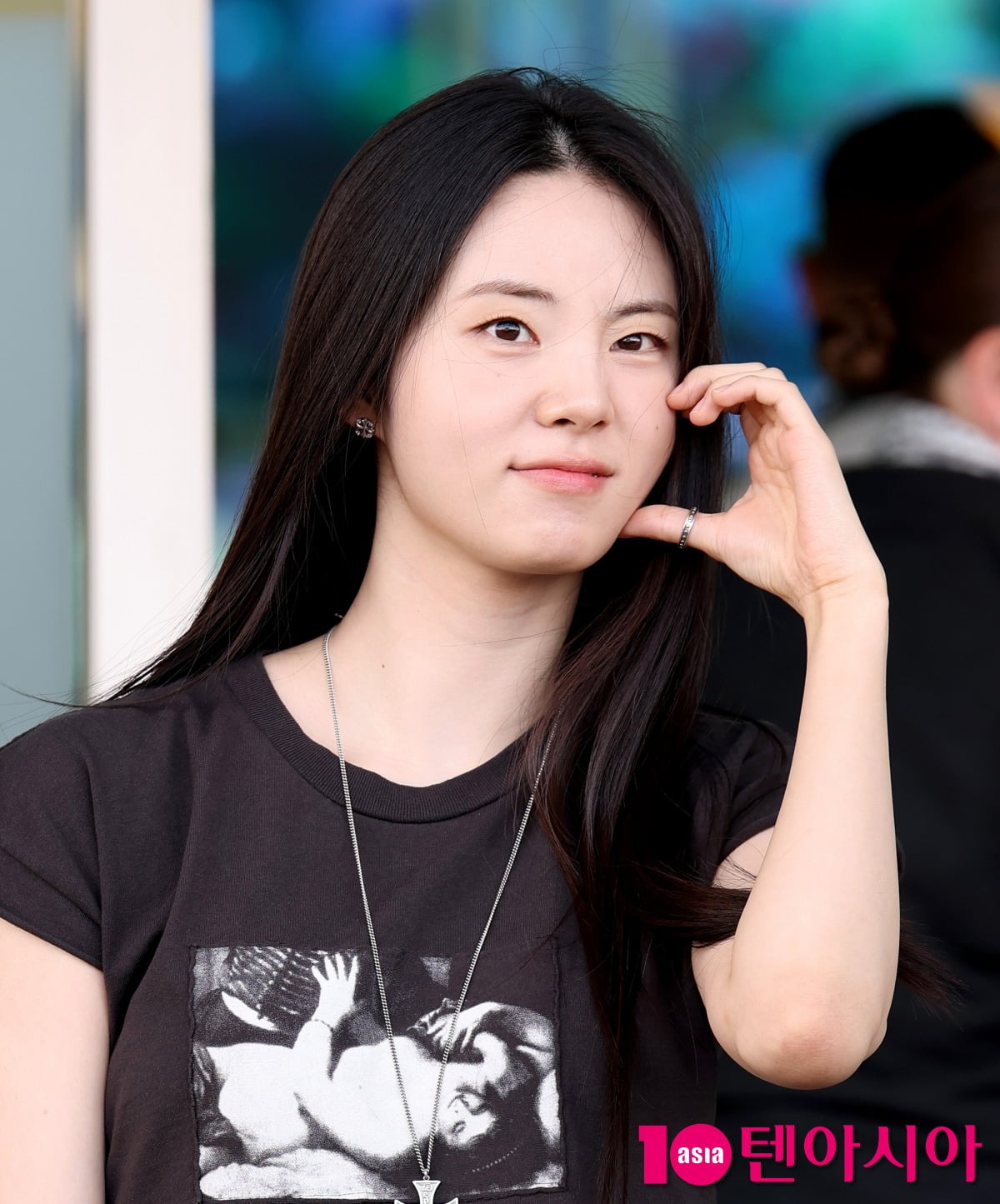 Cynthia Replaces Go Min-si in 'Grand Galaxy Hotel' Amidst School Bullying Controversy