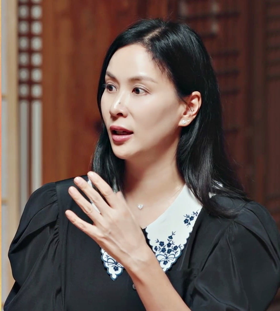 Ko So-young Reveals Her Bare Face and Morning Routine on 'Oh Eun-young Stay'