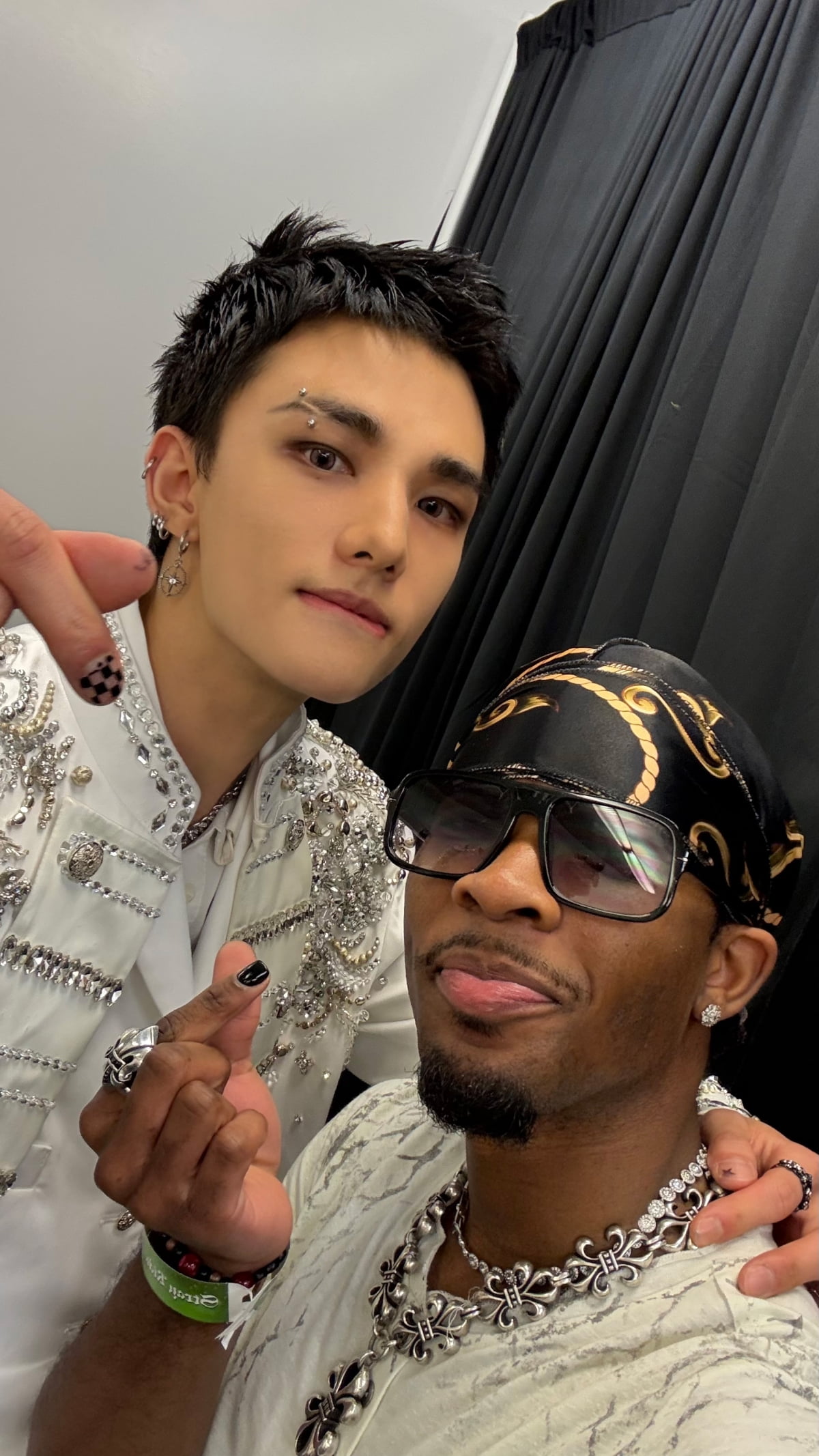 ストレイキッズのヒョンジン、アメリカのシンガーソングライターデイヴィッドとコラボ曲発表