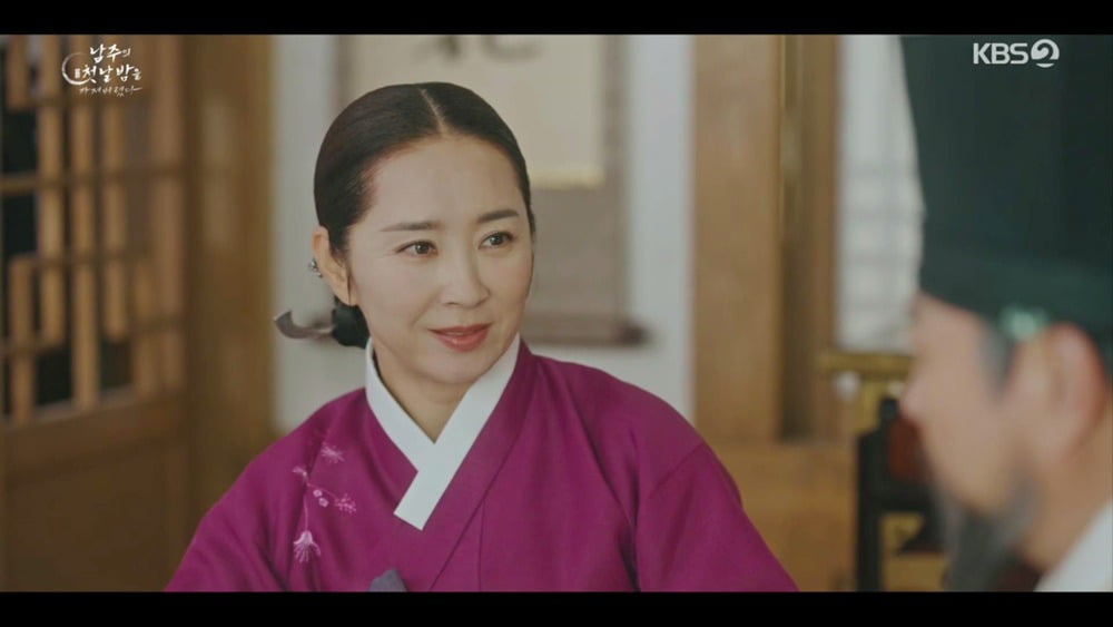 Yoon Yoo-sun Shines as a Supportive Mother in 'I Took the Male Lead's First Night'