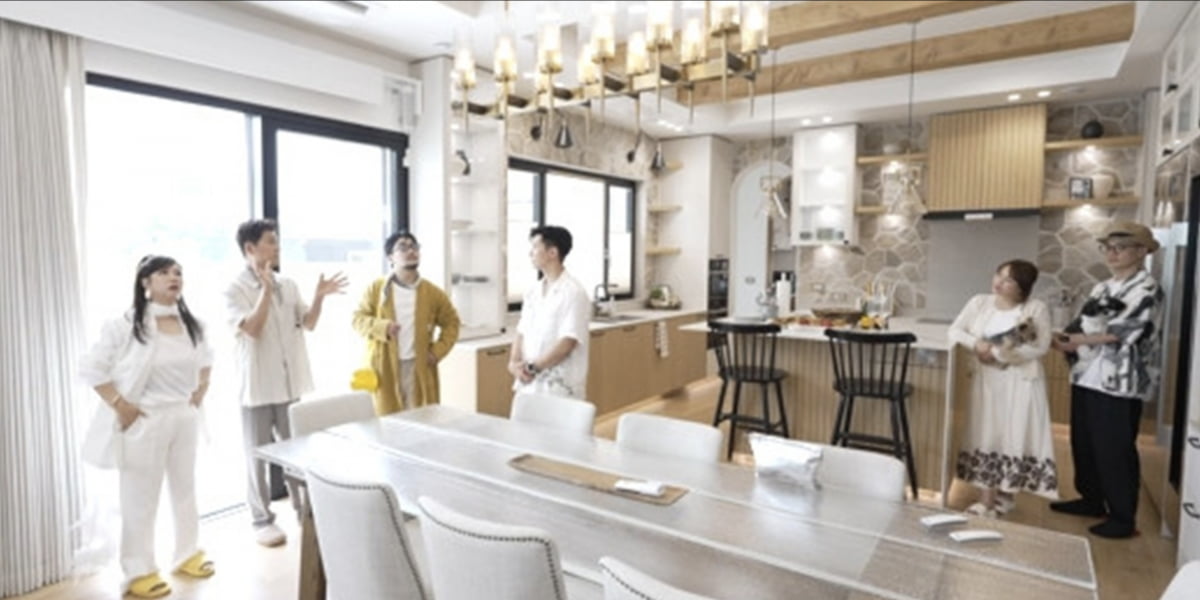 Singer Brian Hosts Lavish Housewarming Party on 'The Manager'