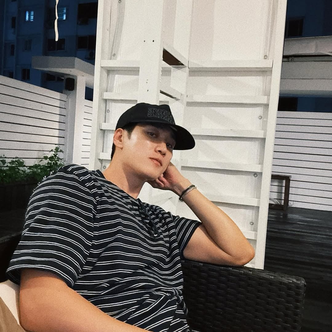 Ahn Bo-hyun Captivates Fans with His Youthful Looks and Upcoming Film