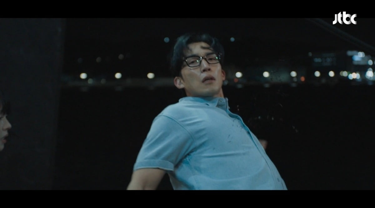 Shocking Twist in JTBC's 'Good Boy': Lee Sang Yi's Character Faces a Deadly Fall