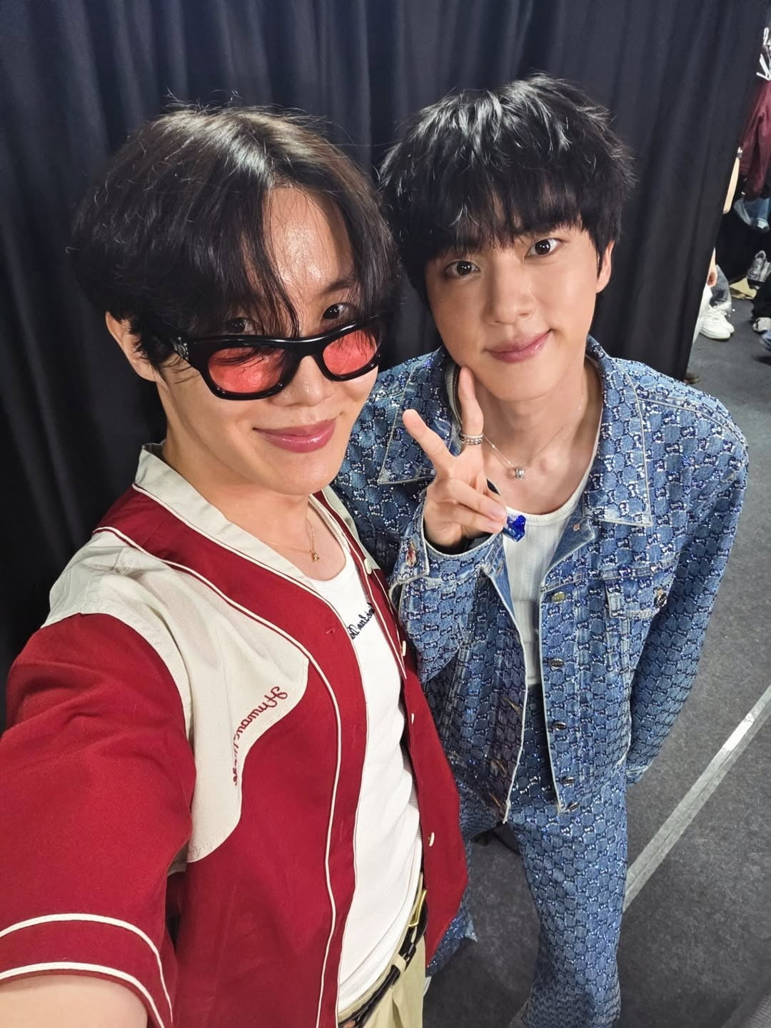 BTSジェイホプ、ジンとの特別な瞬間を共有!ファンコンサートでの輝き