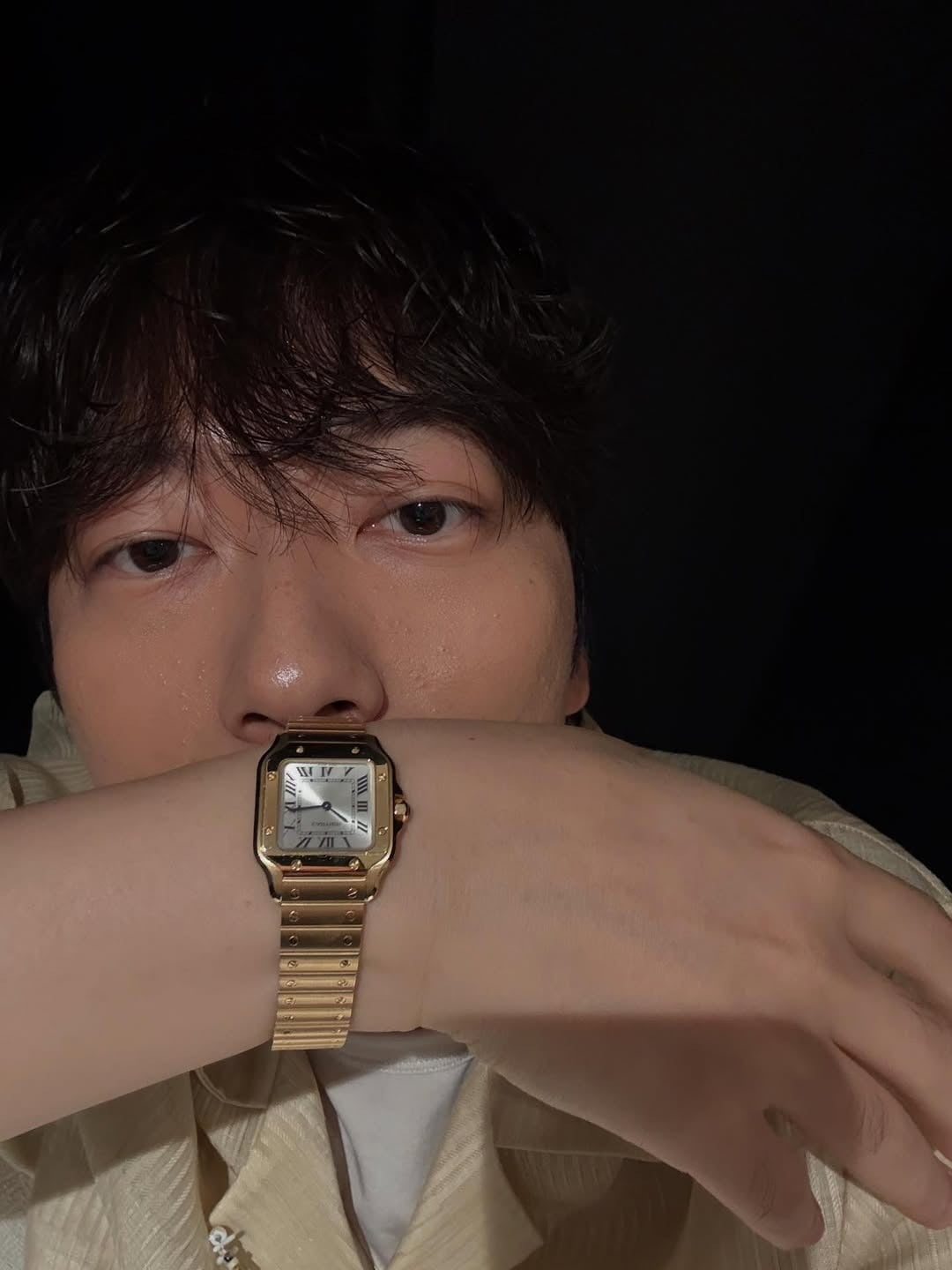 Actor Lee Dong-hwi Stuns Fans with New Bearded Look and Luxury Style