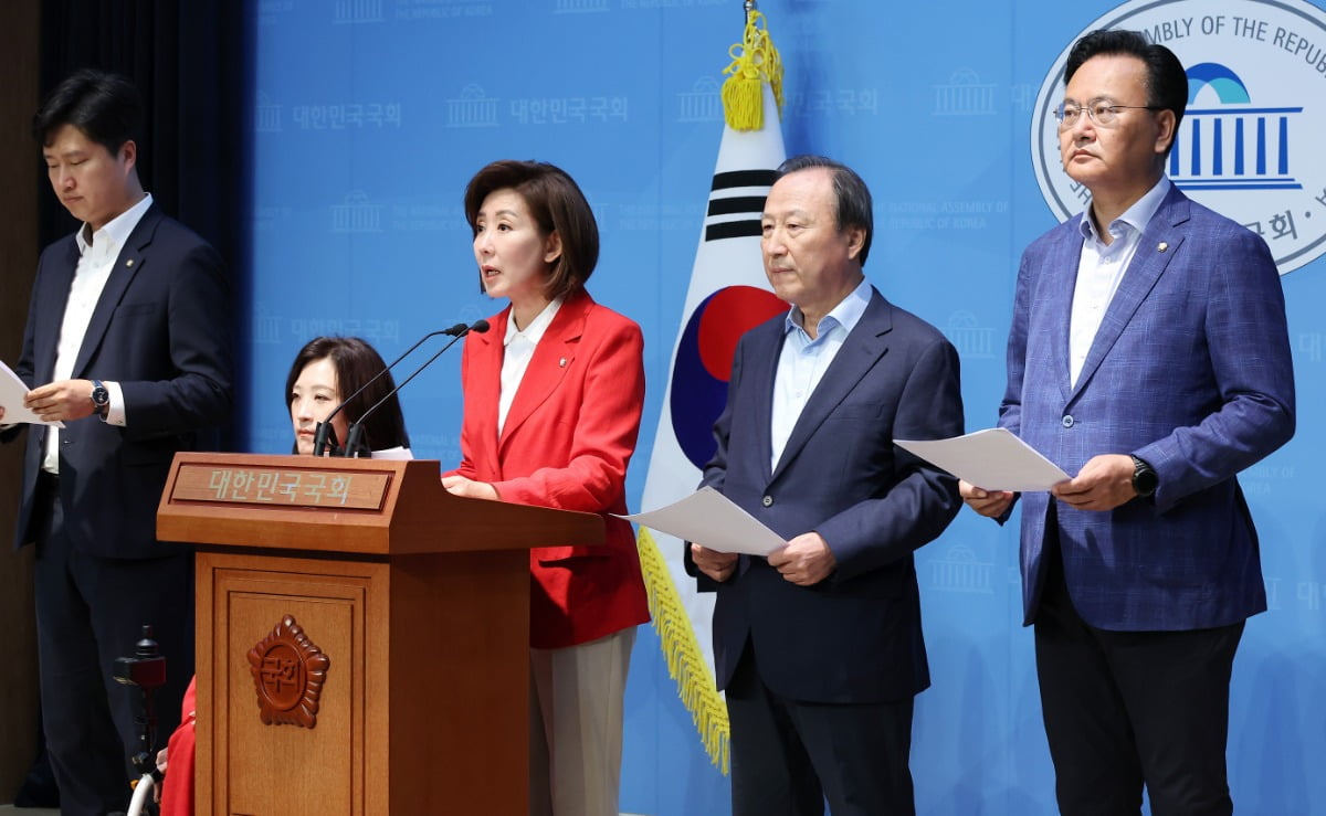 국힘 "李당선 10시간 만에 '대법관 증원' 입법 독재…정치적 사기"