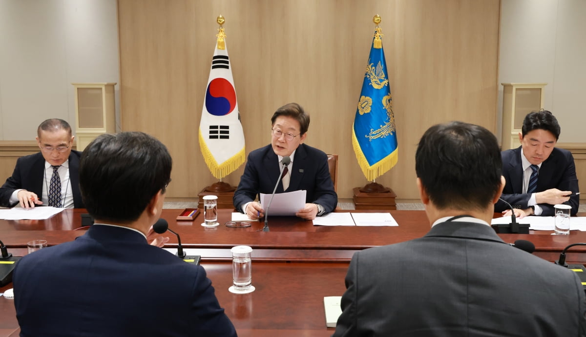 李, 비상경제TF 주재 2차 추경 급물살 탈 듯