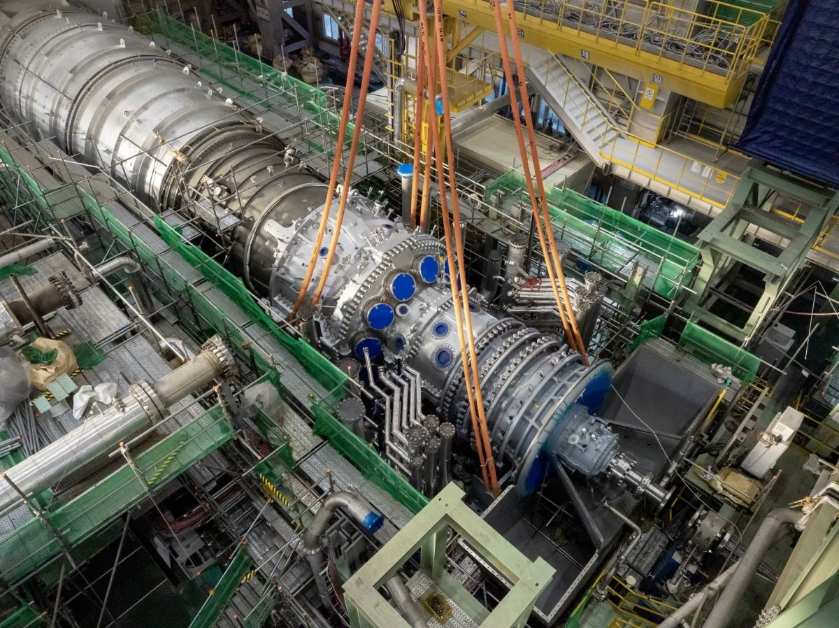 두산에너빌리티가 자체 개발한 380MW(메가와트)급 가스터빈 ./사진=연합뉴스