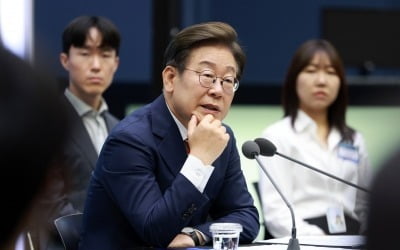 [속보] 李대통령 "주식 시장, 부동산 버금가는 대체 수단 만들 것"