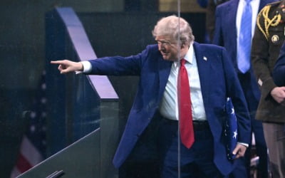 트럼프, 이란에 경고…"미국 공격하면 전례 없는 수준 보복"