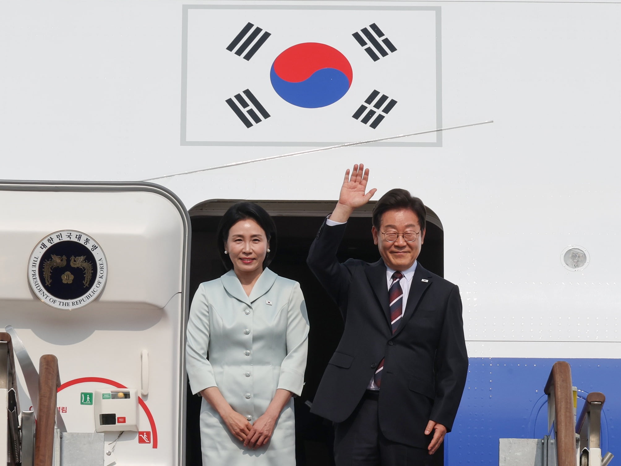 李대통령, G7 정상회의 참석차 출국…한미·한일회담 가능성 주목