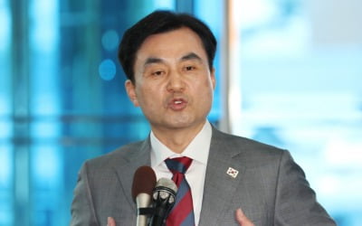 '첫 문민 국방부 장관' 안규백 "軍, 계엄 '신상필벌' 따라 죗값 물을 것"