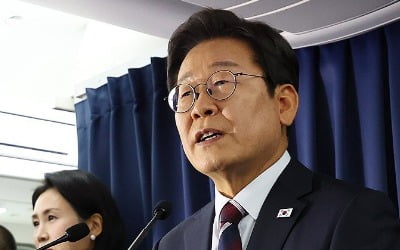 [속보] 대통령실 "한미정상회담 예정됐었지만…상황 확인 중"