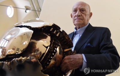 '천체 안의 천체' 伊 조각가 아르날도 포모도로 별세