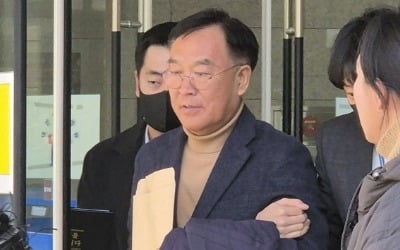 [속보] '성비위·뇌물수수' 김진하 양양군수 징역 2년 선고