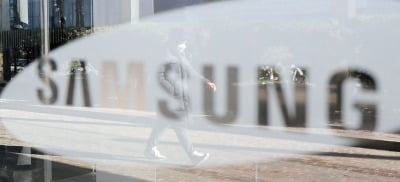 "삼성전자, 하반기 D램 가격 강세로 실적 개선…목표가↑"-한화
