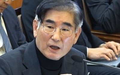 [속보] 법원, 김용현 전 장관 측 '재판부 기피 신청' 기각