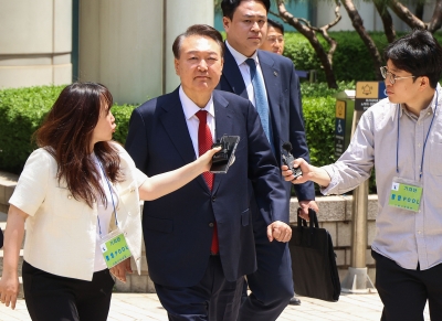 尹 '내란 혐의' 6차 공판…대선 이후 첫 포토라인