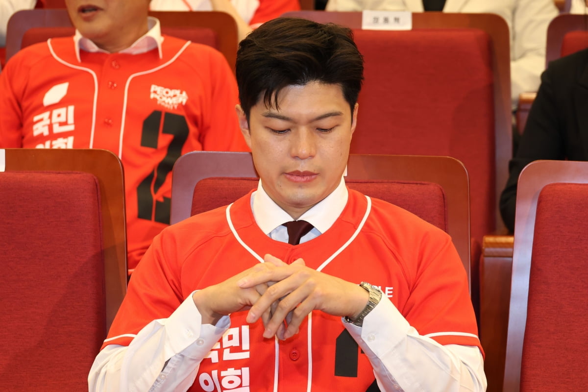 김용태 국민의힘 비상대책위원장이 3일 오후 서울 여의도 국회 도서관에 마련된 제21대 대통령선거개표상황실에서 개표 방송 시작을 기다리고 있다. 사진=뉴스1