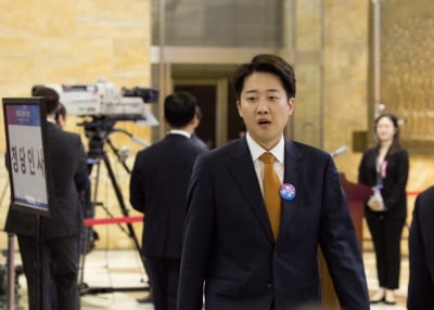 이준석, 선거비용 한 푼도 못 받지만…개혁신당 "그래도 흑자"