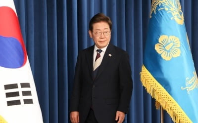 이재명 "무덤 같은 용산…펜도 컴퓨터도 없어 '황당무계'"