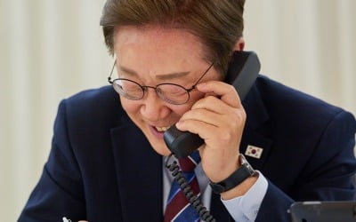 李대통령-트럼프, 약 20분간 첫 통화 "관세 조속한 합의 노력" [종합]