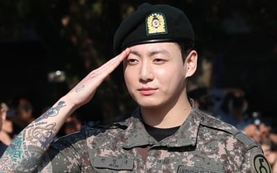 '도쿄를 위대하게' 모자 논란…BTS 정국 "즉시 폐기" 사과