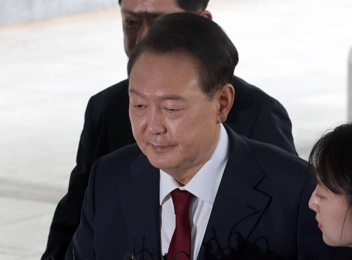[속보] 특검, 尹오전조사 종료…"체포방해 마무리되면 국무회의 조사"