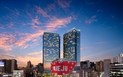 "롯데관광개발, 中 관광객 복귀에 실적 개선…목표가↑"-유진