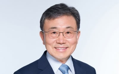'코로나 때 정은경과 호흡' 권덕철 前장관, 법무법인 세종 합류