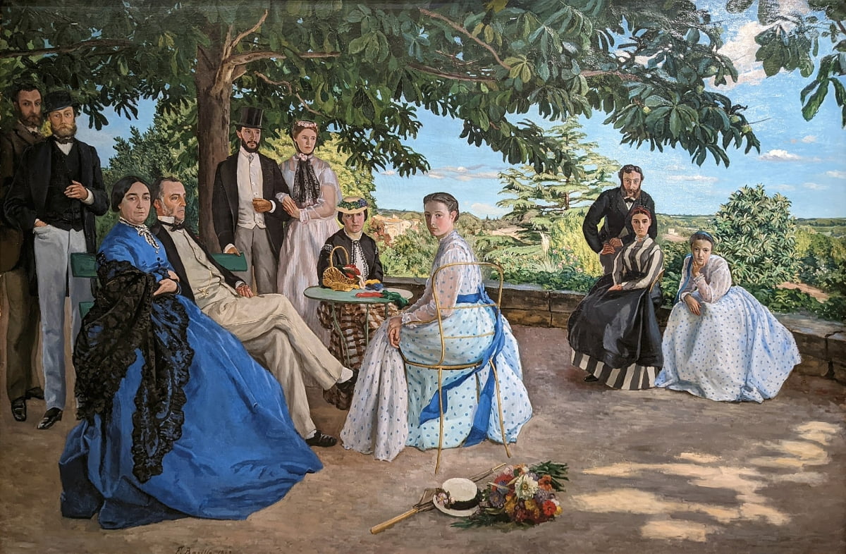 가족 모임(1867). 바지유가 자신의 가족을 그린 작품으로, 그의 대표작 중 하나로 꼽힌다. 그림 속 인물들은 다소 어색하게 굳어 있다. 사진을 찍는 것과 비슷한 효과를 내려고 했다는 설, 낯선 사람이 가족에게 다가오는 상황을 가정해 그렸다는 설 등 다양한 해석이 존재한다. 가족들은 무난하게 상류층의 삶을 살아가는데, 혼자 고집스럽게 화가의 길을 걷는 자신의 어색함과 외로움을 표현했다는 해석도 있다. /오르세미술관