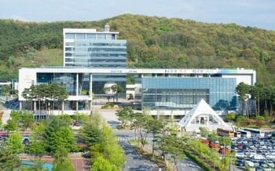 "휴가 중인데…" 中 호텔서 숨진 천안시 서북구청장