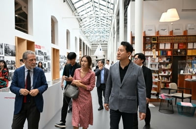 오세훈 “서울 DDP, 갈 길 멀다”…伊 콤파스상 박물관 찾아 협력 모색