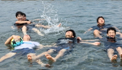 [포토] 덥다, 더워!