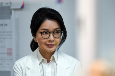 숙명여대, 교육청에 김건희 여사 교원 자격 취소 신청