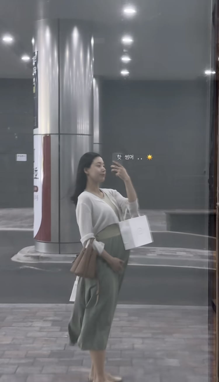 Yoon Hye-soo of 'Somebody 2' Shares Stunning Maternity Photos