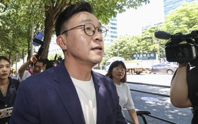 尹 사저 압수수색 입회 마친 최지우 변호사