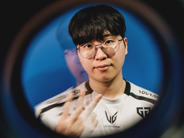 GEN 기인 "5세트 역전 비결은 집중력…두번째 우승 위해 최선 다할 것" [MSI 인터뷰]