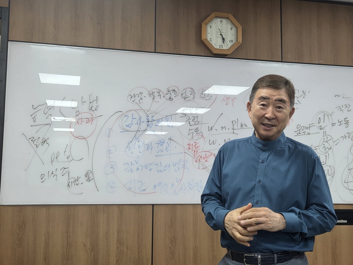 [이정선의 CEO 루틴③]40년 글쓰기로 '마음 경영' 설파하는 황을문 서린바이오사이언스 회장