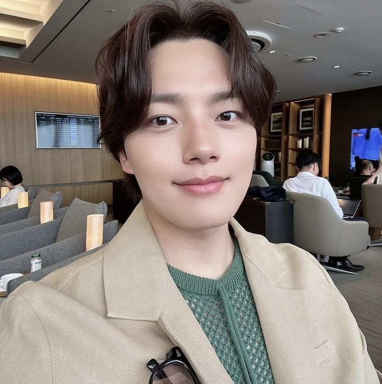 Actor Yeo Jin-goo Addresses Controversy Over Following 'Adult Content' Account