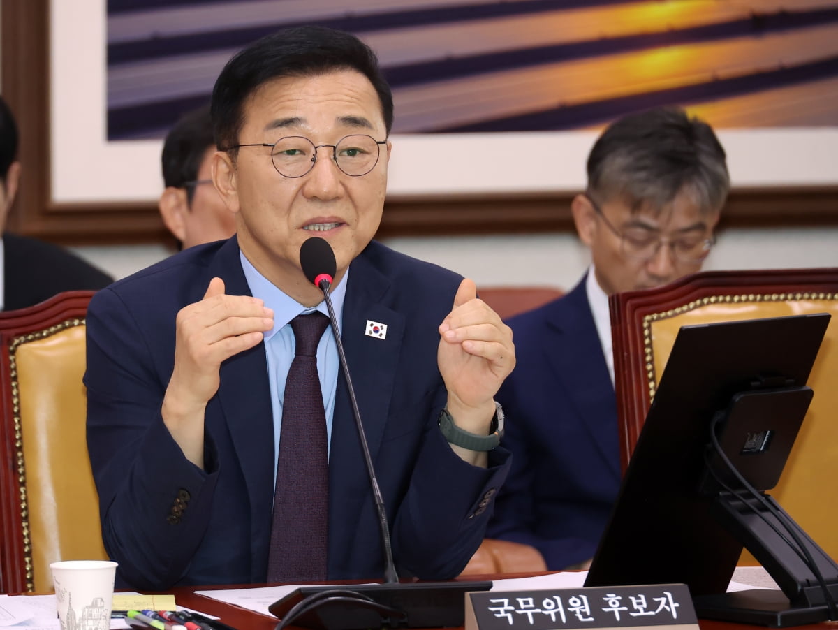 김윤덕 국토교통부 장관 후보자가 29일  국회 국토교통위원회에서 열린 인사청문회에서 질의에 답하고 있다. 한경DB
