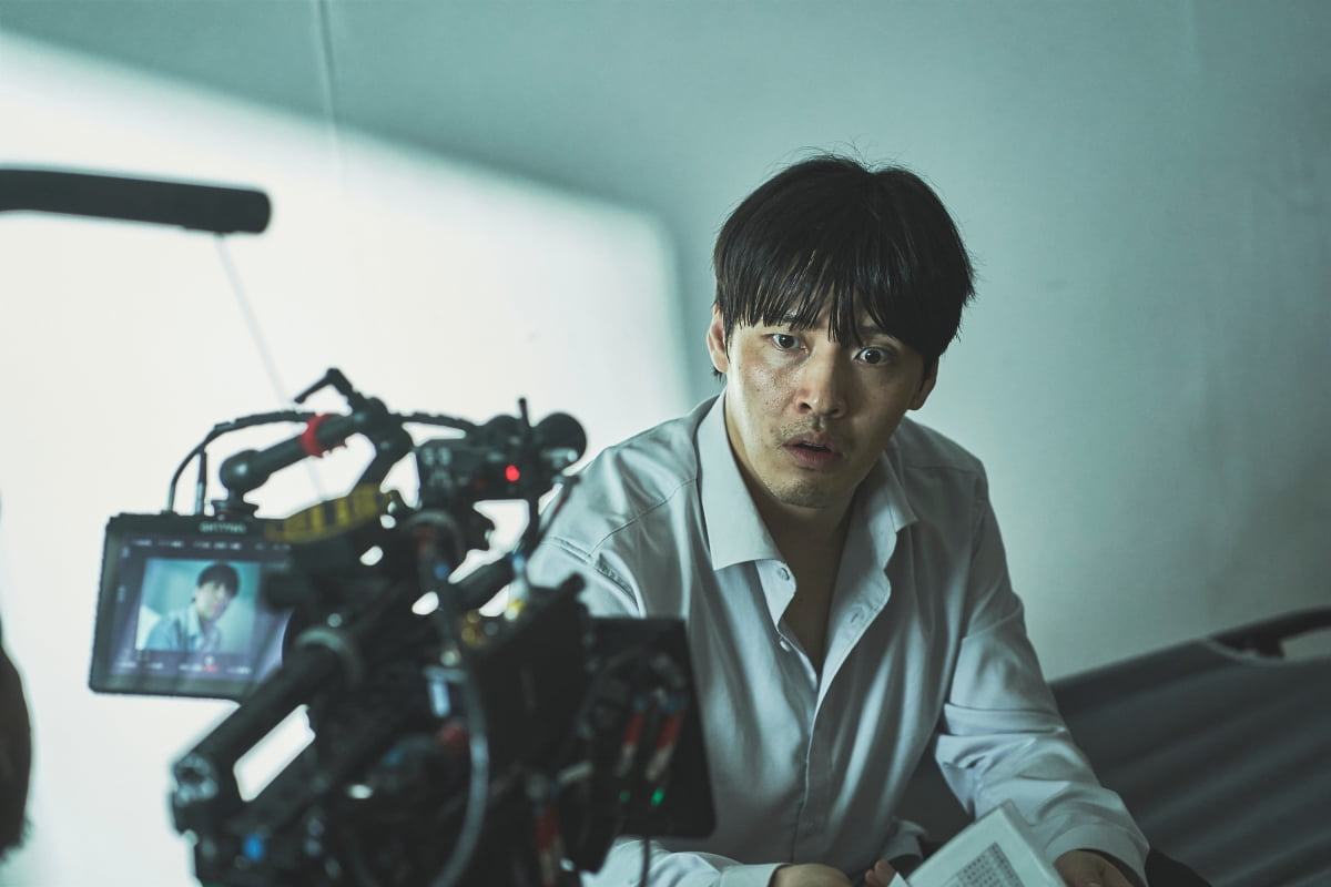 강하늘 미친 연기…'84제곱미터' 비영어 영화 글로벌 1위
