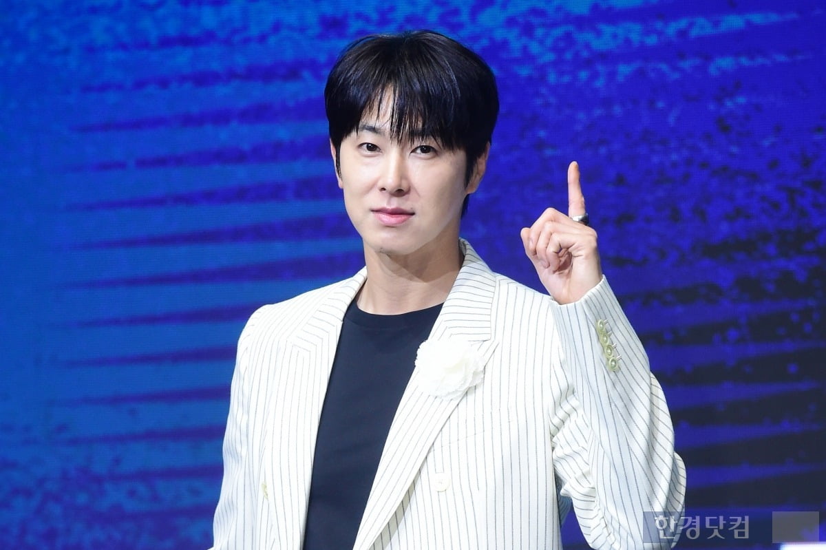 정윤호가 7월 8일 서울 여의도 콘래드 호텔에서 열린 디즈니플러스 드라마 '파인' 제작 발표회에 참석했다. 변성현 한경닷컴 기자