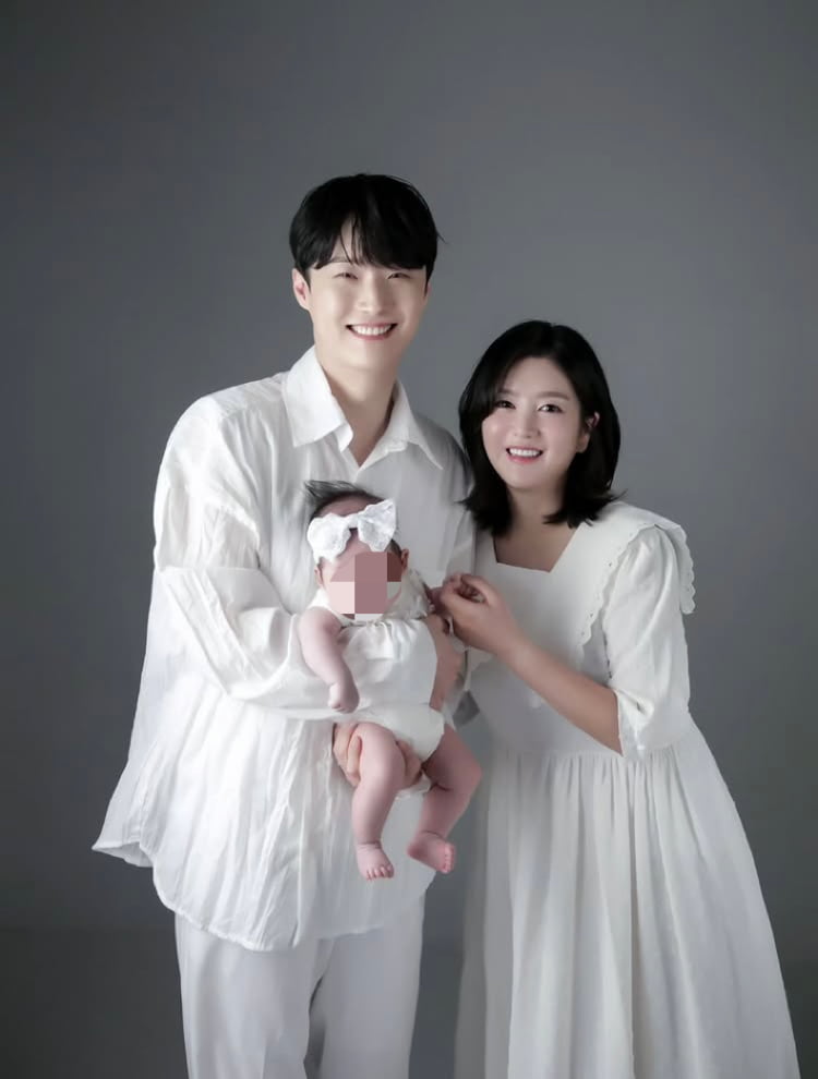 Trot Singer Won Hyuk Celebrates Daughter's 50-Day Milestone with Heartwarming Photos