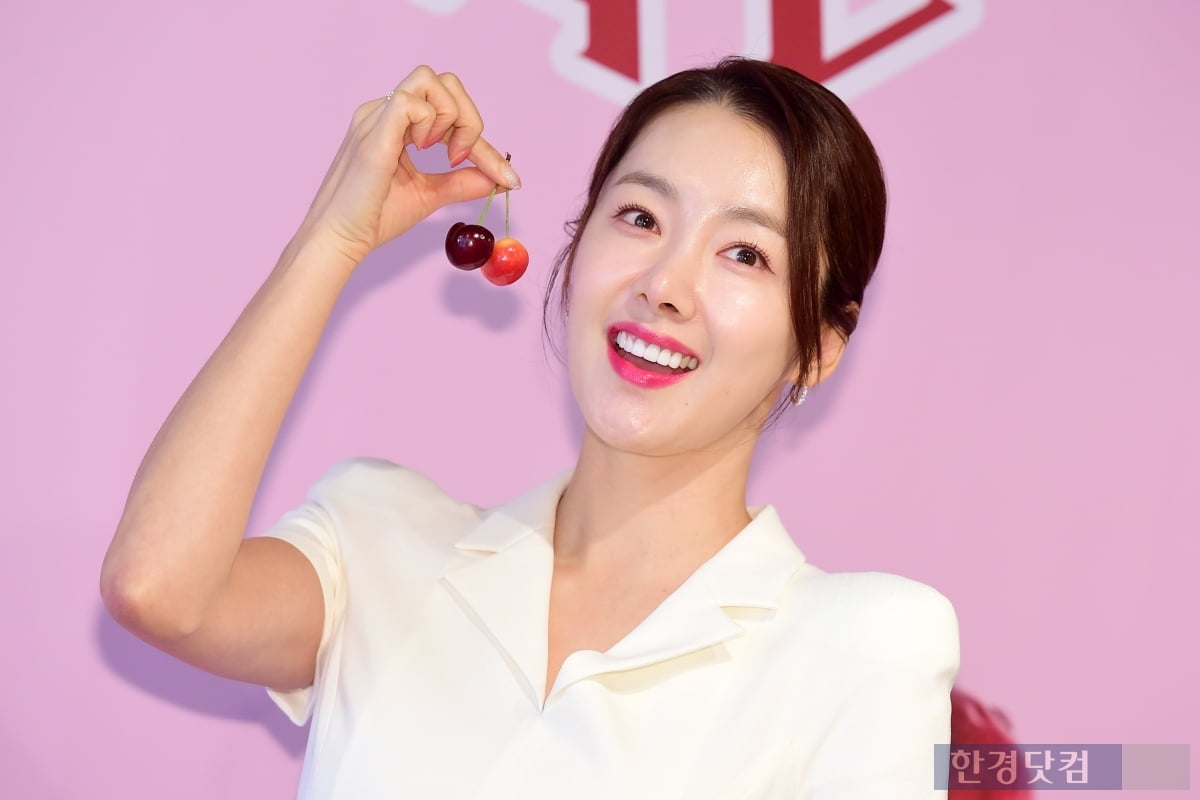 [포토] 소이현, '체리보다 상큼한 그녀~'