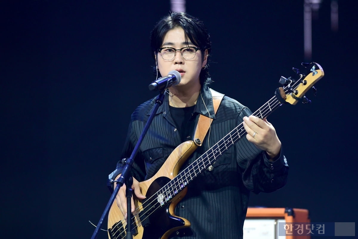 [포토] 딕펑스, '무지개처럼 멋진 무대'