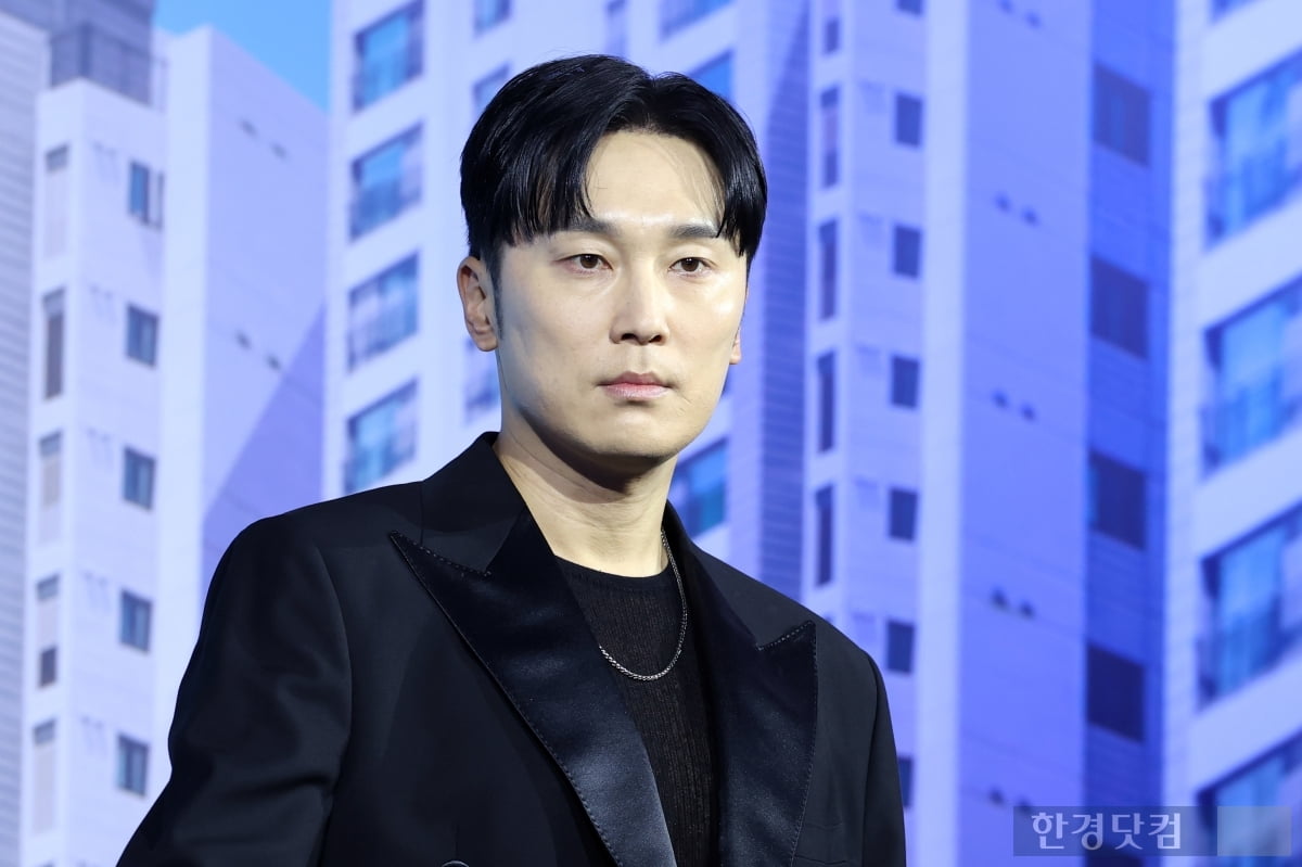[포토] 서현우, '상남자의 강렬한 눈빛'